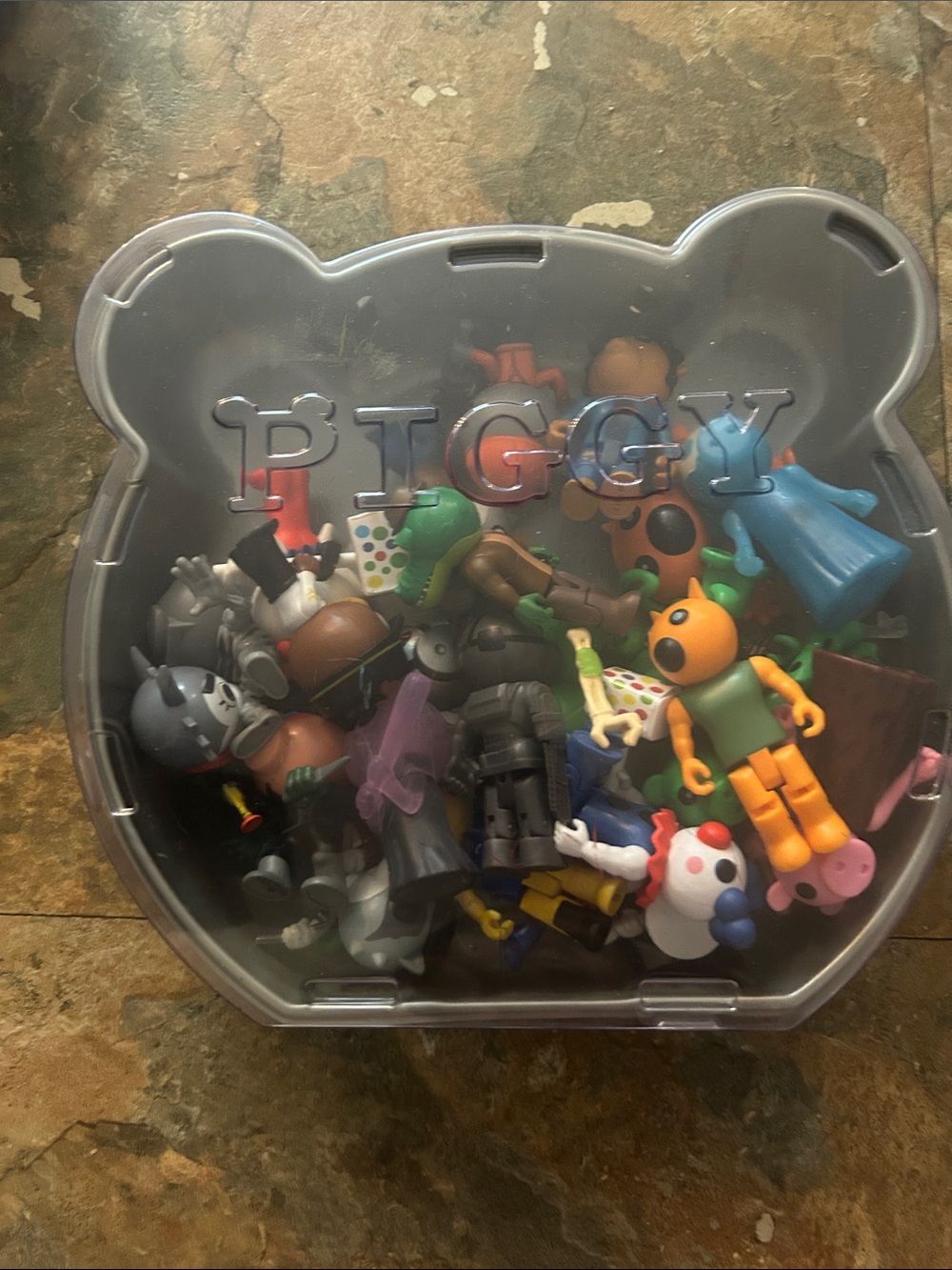 Piggy Toy Storage Case with Mixed Color Figures